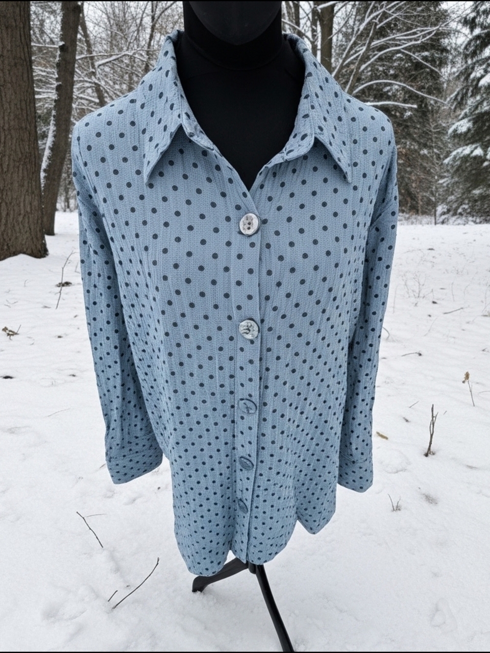 White Stag Light Blue Polka Dot Button-Down Shirt (A69)